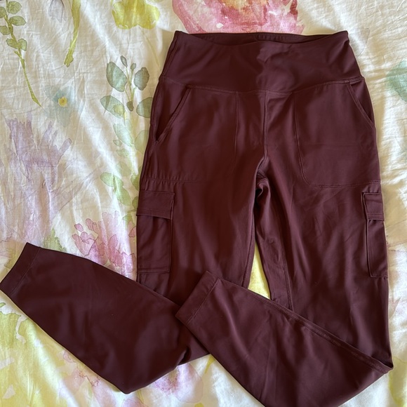 MPG • Vital High-Waisted • Cargo Pocket • M - Picture 8 of 10